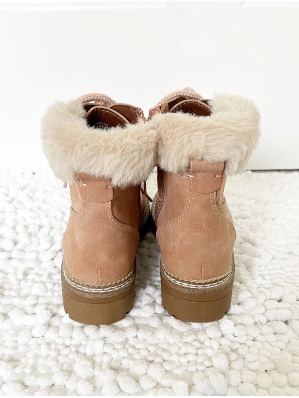 NWOT STEVE MADDEN Alaska boots size 6 brown faux fur - Picture 2 of 6